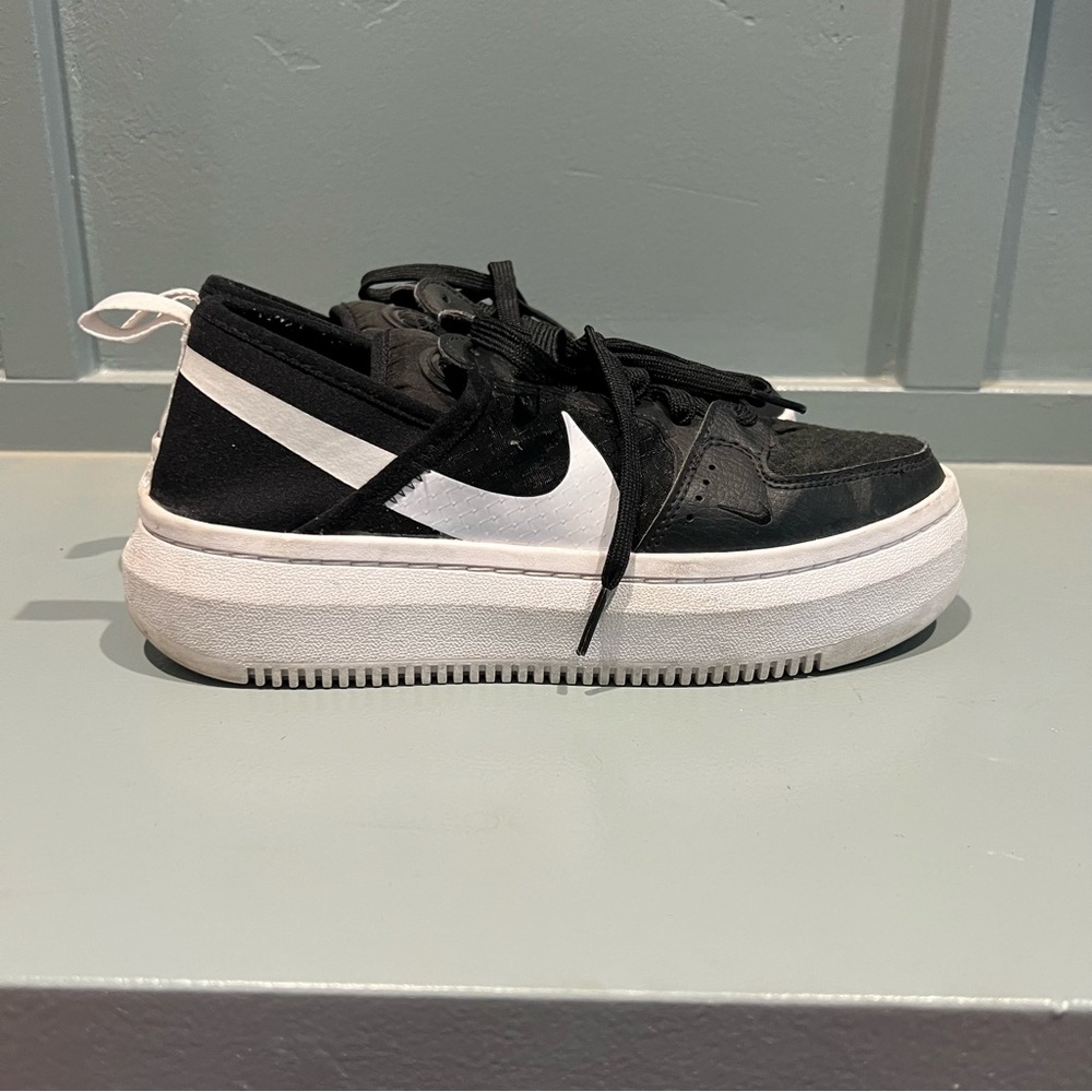 Nike Court Vision Alta 7